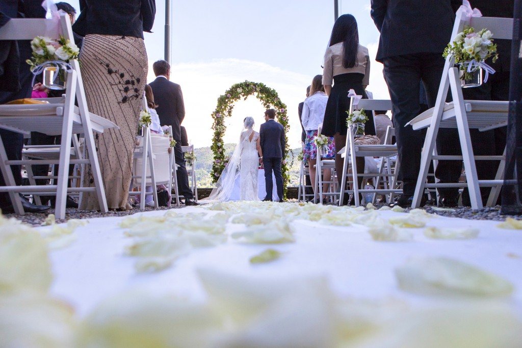 civil wedding ceremony in villa carlotta